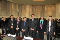 El Comité Ejecutivo de la Sectorial de Secretarios Generales junto al rector de la UCO, José Carlos Gómez Villamandos y la secretaria general, Carmen Balbuena, al inicio de las jornadas.