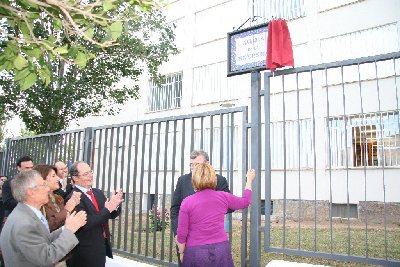 La Universidad cuenta desde la tarde de ayer con una avenida en la localidad de Belmez.