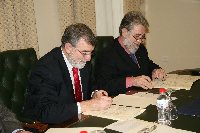 La Fundacion Enresa destina 400.000 euros durante los prximos tres aos a proyectos de investigacin de la Universidad de Crdoba.