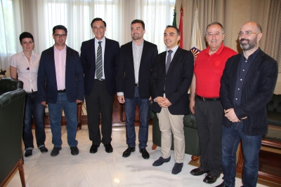 De izda. a dcha., Nuria Magaldi, Pedro García, José Carlos Gómez, Antonio Maíllo, Alfonso Zamorano, Juan Antonio Caballero y Luis Medina.