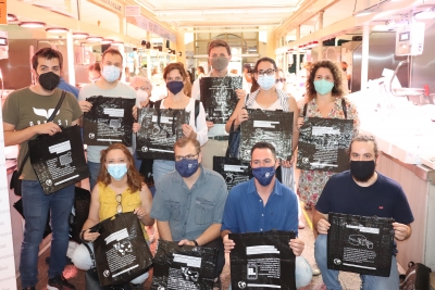 Actividad de 'Ciencia en el Mercado' en la Corredera.