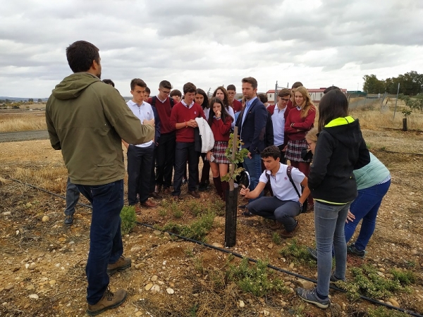 Estudiantes del Colegio Alauda visitan la Finca Experimental de Rabanales 